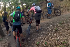 Jak probíhá škola jízdy na horském kole