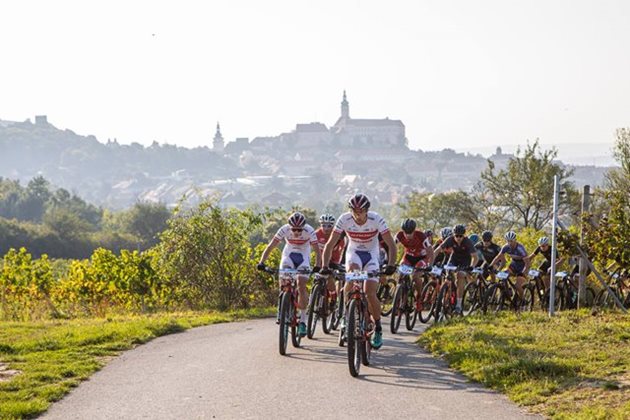 Cyklistická sezóna končí v Mikulově. Přijeď na Prima CUP