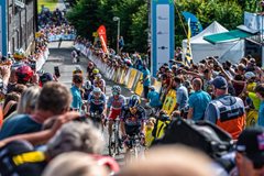 Van der Poel sahal po etapovém vítězství z dlouhého úniku
