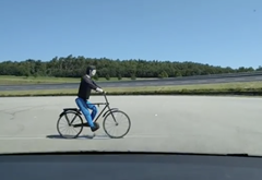 Nový brzdný systém od Bosche má snížit riziko srážky cyklistů s auty