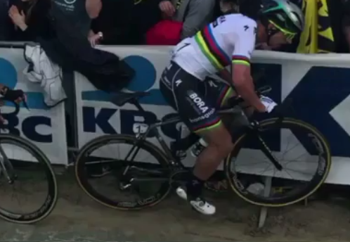 Sagan uznává svou chybu a nechápe jezdce Trek-Segafredo