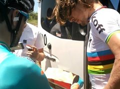 Video: Nibali si vystřelil ze Sagana. Co mu Ital po etapě daroval?