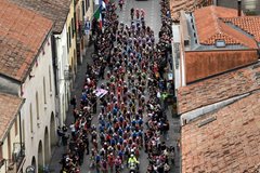 Giro zažehne oslavy cyklistiky na platformách Warner Bros. Discovery startuje sezona Grand Tours