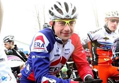 Šampionem cyklokrosařů je Belgičan Van Aert, Šimůnek devátý