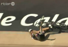 Video: Cancellarův pád na velodromu v Roubaix