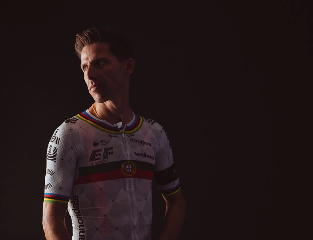 Bývalý mistr světa Costa ukončil profesionální kariéru