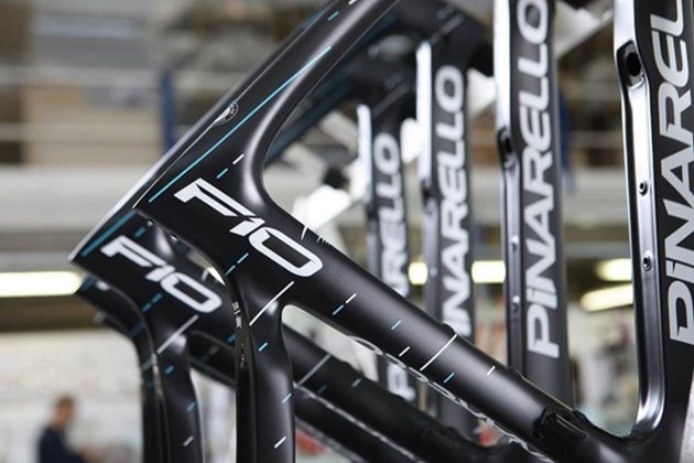 Kolo týmu Sky - Pinarello Dogma F10