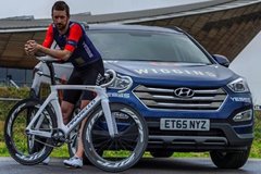 Wiggins je otevřený myšlence dál závodit
