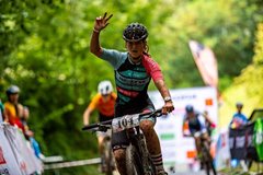 V soutěži týmů Pražského MTB poháru vede Rexonix o bod před Adastrou!