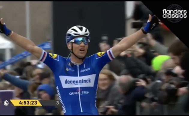Štybar vyhrál klasiku Omloop Het Nieuwsblad!