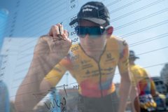 Kontroverze na Tour de Romandie Féminin. Pět týmů vyřazeno kvůli sporu o GPS trackery