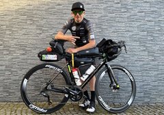 První Čech na startu nejdelšího cyklistického závodu v Evropě 