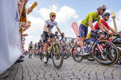 David Gaudu překvapil na Vueltě a v cíli obral Pedersena o vítězství