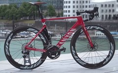 Stroj Kristoffa: Canyon Aeroad CF SLX Disc