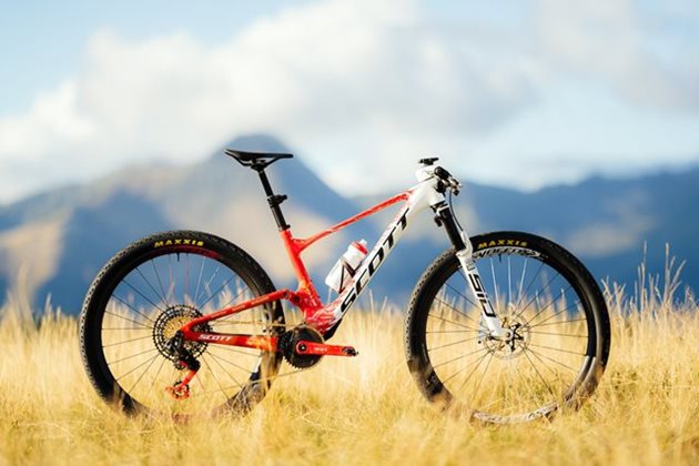 Nino Schurter se v Lenzerheide loučí na speciálním Scott Spark RC X N1NO