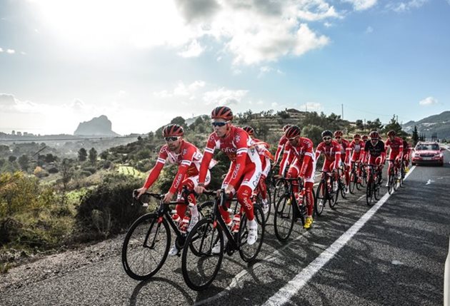 Je lepší Tour, Giro nebo Vuelta? Češi mají jasno, Tour de France bude sledovat téměř polovina z nich