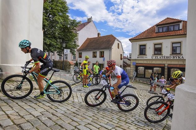 MTB kritérium Okolo hradeb Galaxy CykloŠvec v Písku vyhrál Martin Stošek 