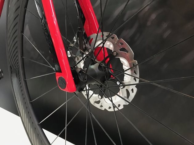 Španělský cyklistický svaz přibrzdil kotoučovky