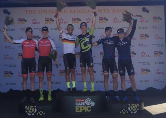 Hynek v druhé etapě Cape Epic třetí, Kulhavý drží druhé místo