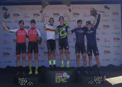 Hynek v druhé etapě Cape Epic třetí, Kulhavý drží druhé místo