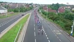 V Severním Irsku vystrojili zabitému cyklistovi stylový pohřeb