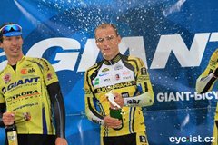 V Plzni triumfoval Marek Mixa, ve žlutém Okrouhlický