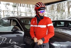 Bikeři si v Čeladné užívají sníh