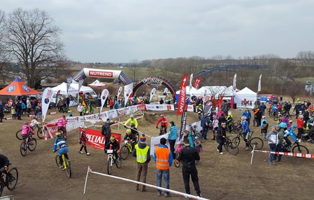 Úvodní závod TOMKET Pražského MTB poháru 2018 ovládli mladí bikeři Dukly Praha!