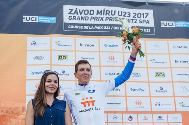 Schlegel průběžně třetí na Závodu míru U23