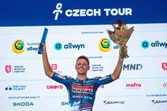 Lamperti zopakoval triumf v úvodní etapě Czech Tour, Neuman čtvrtý