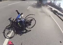 Video: Cyklistu srazil kamion, přežil jen o vlásek