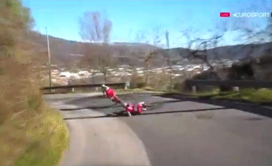 Jezdec Kaťuši uklouzl na štěrku a zmizel ze silnice