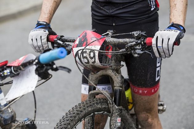 Třiapadesátiletý uvědomělý cyklista měl smůlu na lidi 