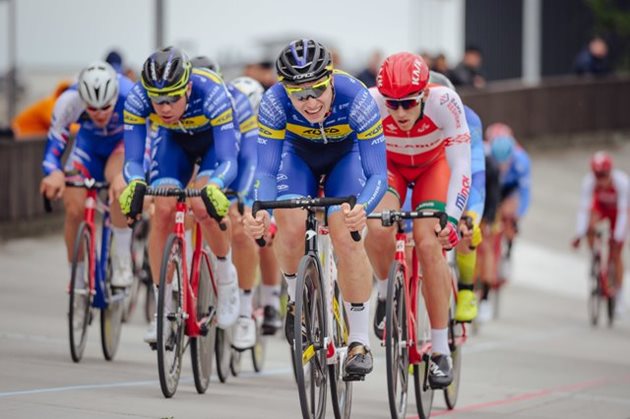 Dráhová esa závodila na prostějovském velodromu